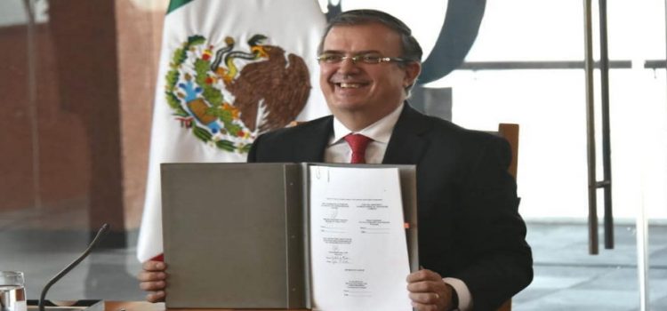 Marcelo Ebrard firma acuerdo de cooperación geoespacial