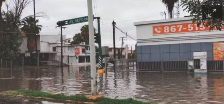 Fuerte tromba sorprendió a Nuevo Laredo