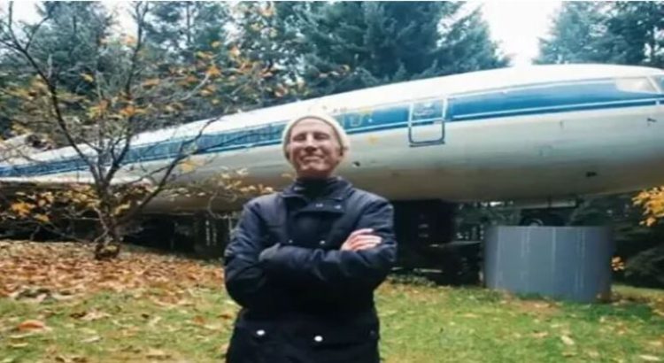 Compró un Boeing 727 … y lo transformó en su casa