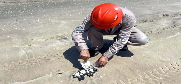 Pemex descarta emergencia ambiental en playas