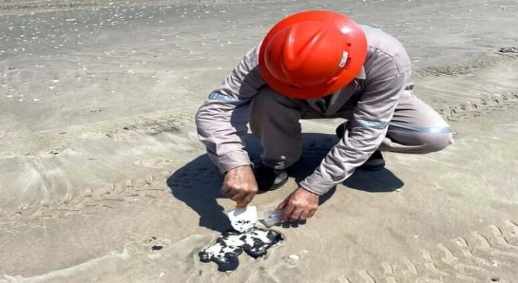 Pemex descarta emergencia ambiental en playas