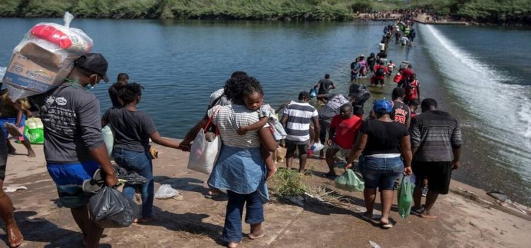 Dos migrantes pierden la vida en el río Bravo