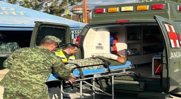 Tras volcar un camión de la Sedena resultaron 28 militares heridos