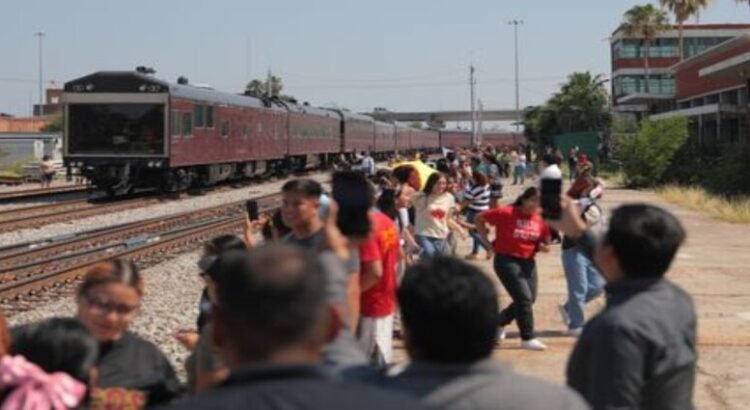 ‘La Emperatriz’ dice adiós a México desde Nuevo Laredo