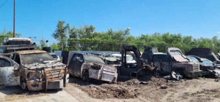La FGR destruye los vehículos con blindaje artesanal del crimen organizado en Tamaulipas