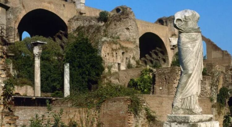 Descubren restos humanos y joyas en Pompeya