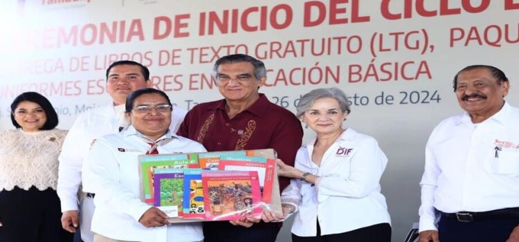 El gobernador de Tamaulipas entregó apoyos educativos, uniformes y útiles