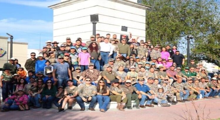 Con un desfile Nuevo Laredo da el banderazo de salida a la temporada de caza