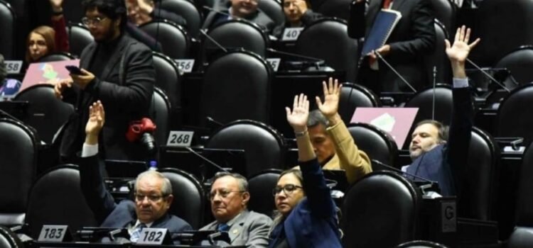 Aprueban reforma para garantizar derechos laborales a trabajadores de plataformas digitales