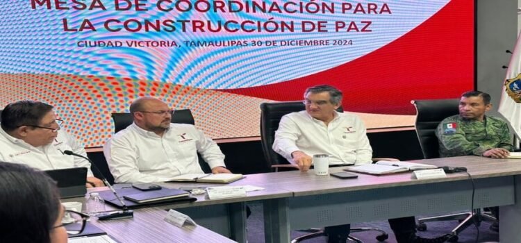 El gobernador Américo Villarreal supervisa posible albergue en Tamaulipas para los migrantes deportados