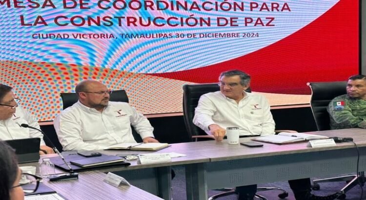 El gobernador Américo Villarreal supervisa posible albergue en Tamaulipas para los migrantes deportados