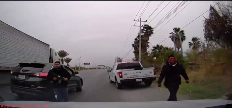 Unos hombres armados intentaron asaltar a una familia que iban rumbo a Nuevo Laredo