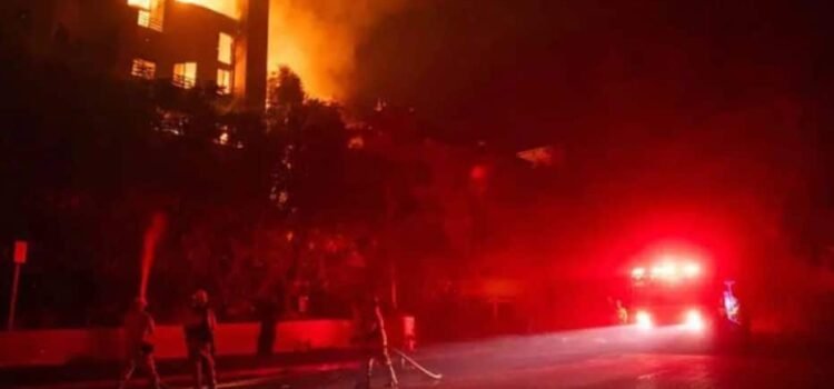 México envía apoyo para combatir incendios en Los Ángeles