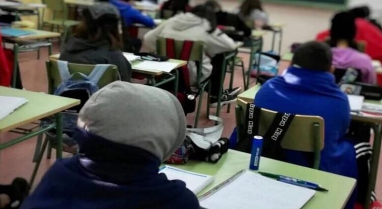 Con el frío en el estado de Tamaulipas se albergan a 700 migrantes y dejan de ir a clases 85% de alumnos