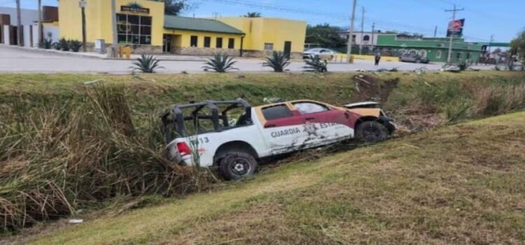 Una patrulla de la Guardia Estatal se accidenta, después de un enfrentamiento en Tamaulipas