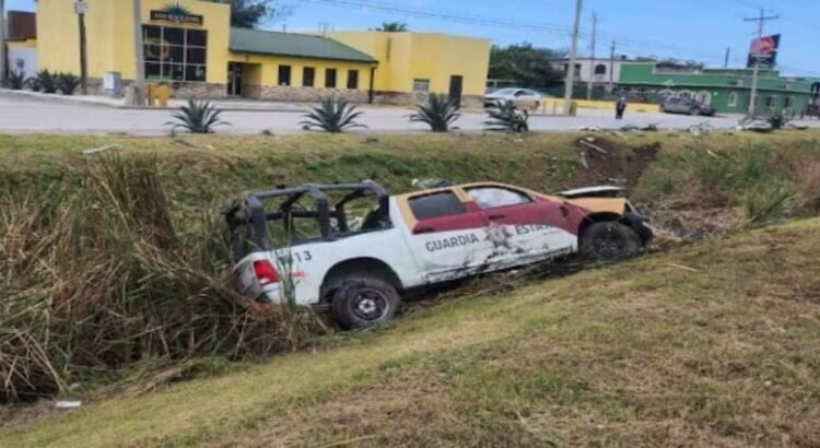 Una patrulla de la Guardia Estatal se accidenta, después de un enfrentamiento en Tamaulipas