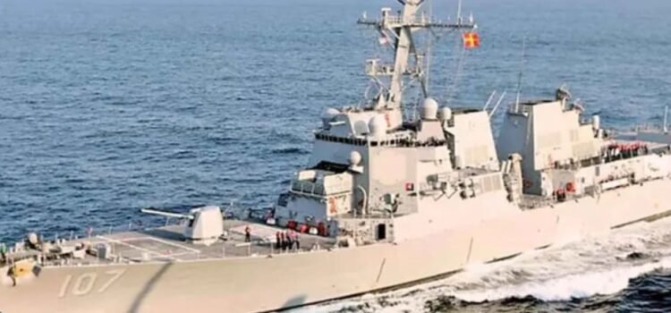 Estados Unidos despliega destructor en la frontera con México
