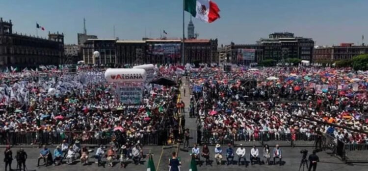 Más de 350 mil personas presentes en la  asamblea informativa de Sheinbaum en el Zócalo