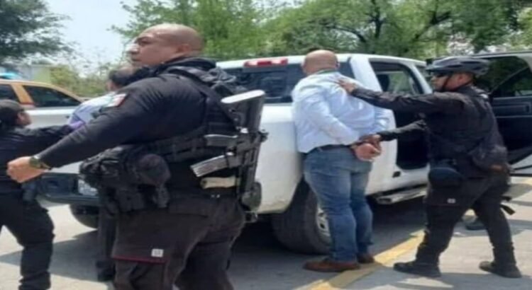 La Seguridad Pública de Tamaulipas confirma la detención de delegado del IMSS con arma y 298 mil pesos