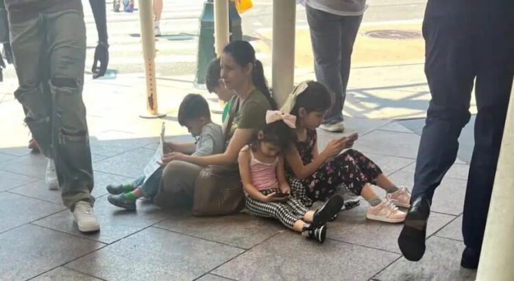 Efecto Trump: familia en Los Ángeles pide limosna tras deportación del padre
