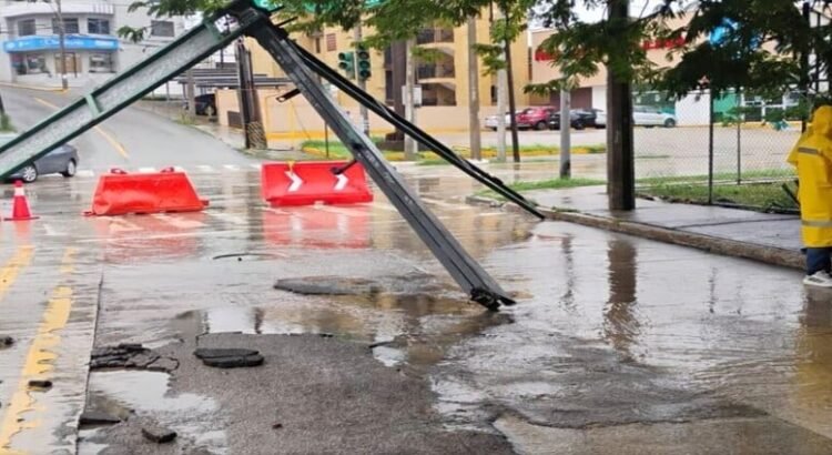 Con semáforos y hasta calles inundadas son las afectaciones por lluvias en Tamaulipas