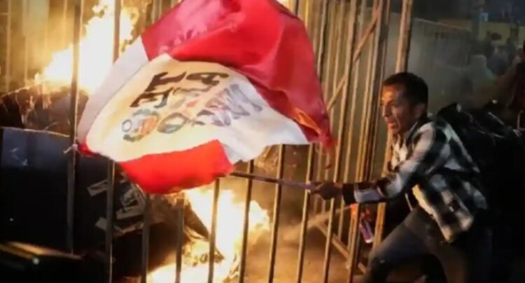 Masivas protestas en Perú